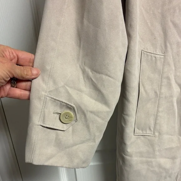 London Fog Women's Beige Trench Coat - Picture 3 of 15